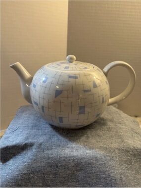 Vintage Mid century Arzberg Teapot 4” Porcelain 1950’s Lattice Pattern